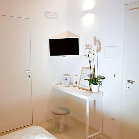 Allo Zefiro Bed & Breakfast 3*