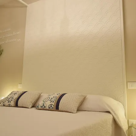 Allo Zefiro فندق مبيت وإفطار